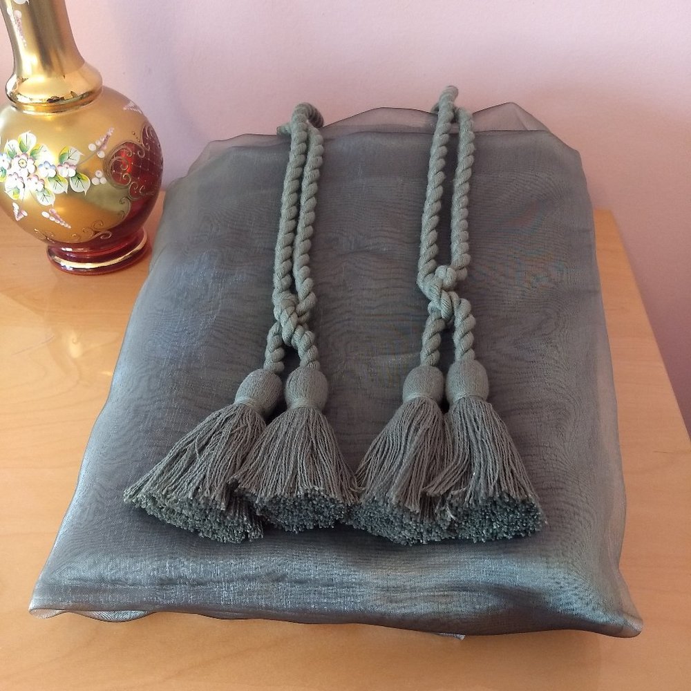 NWOT Organza Fabric for Window‎ Design.
